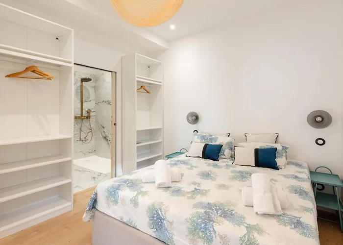 Aroha With Terrasse And Sea View In דירה ביאריץ