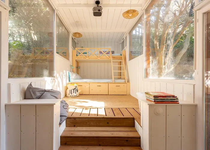 Aroha With Terrasse And Sea View In דירה