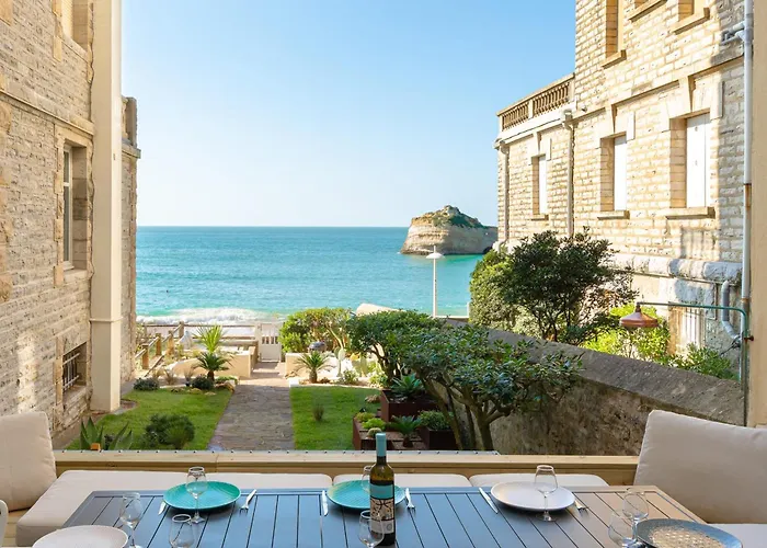 Aroha With Terrasse And Sea View In Διαμέρισμα Μπιαρίτζ