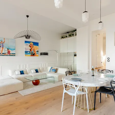 Aroha With Terrasse And Sea View In Apartmán *